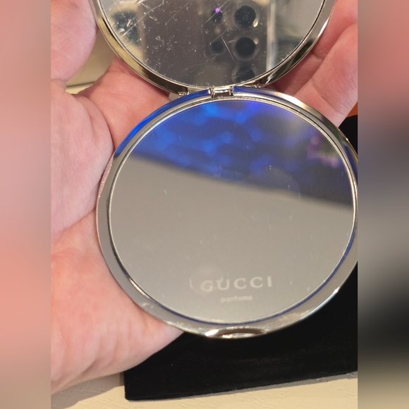 Gucci Double Sided Silver Compact Mirror - Picture 7 of 8